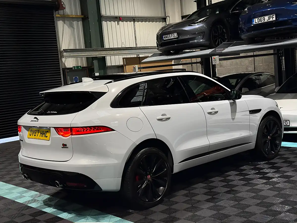 Used 2017 Jaguar F-Pace S White - Interior and Exterior details 9
