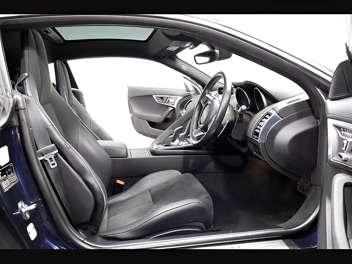 Used 2017 Jaguar F-Type Blue - Interior and Exterior details 12