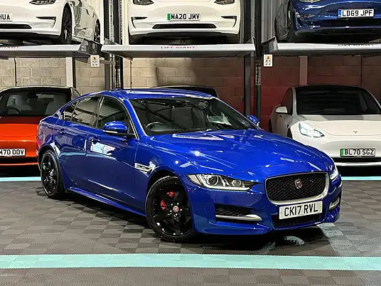 2017 Jaguar XE 2.0d R-Sport