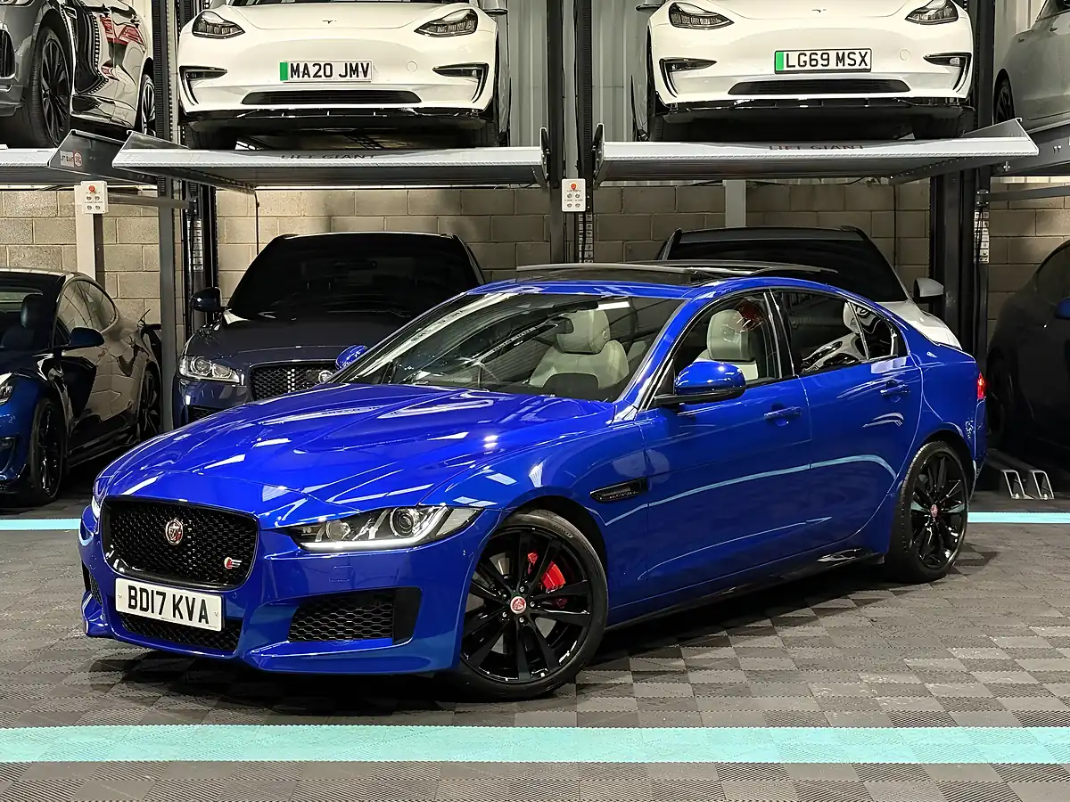 Used 2017 Jaguar Xe S Blue - Interior and Exterior details 5