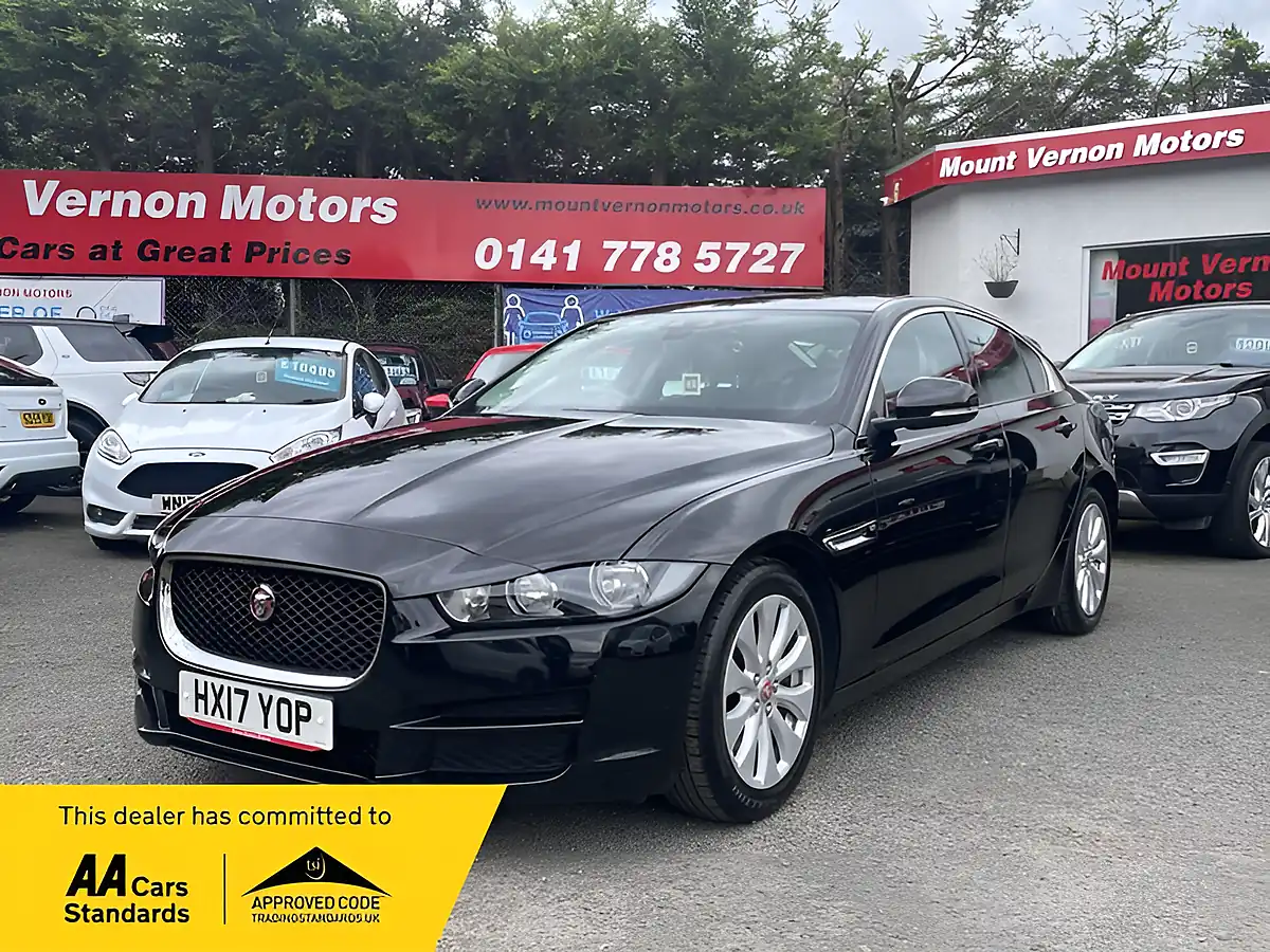 Used 2017 Jaguar Xe Se Black - Front View