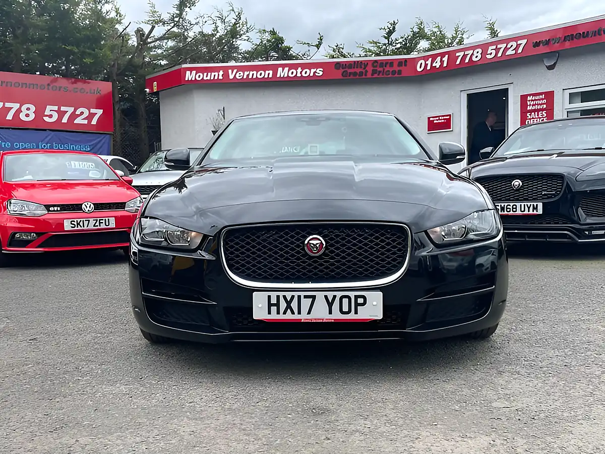 Used 2017 Jaguar Xe Se Black - Interior and Exterior details 16