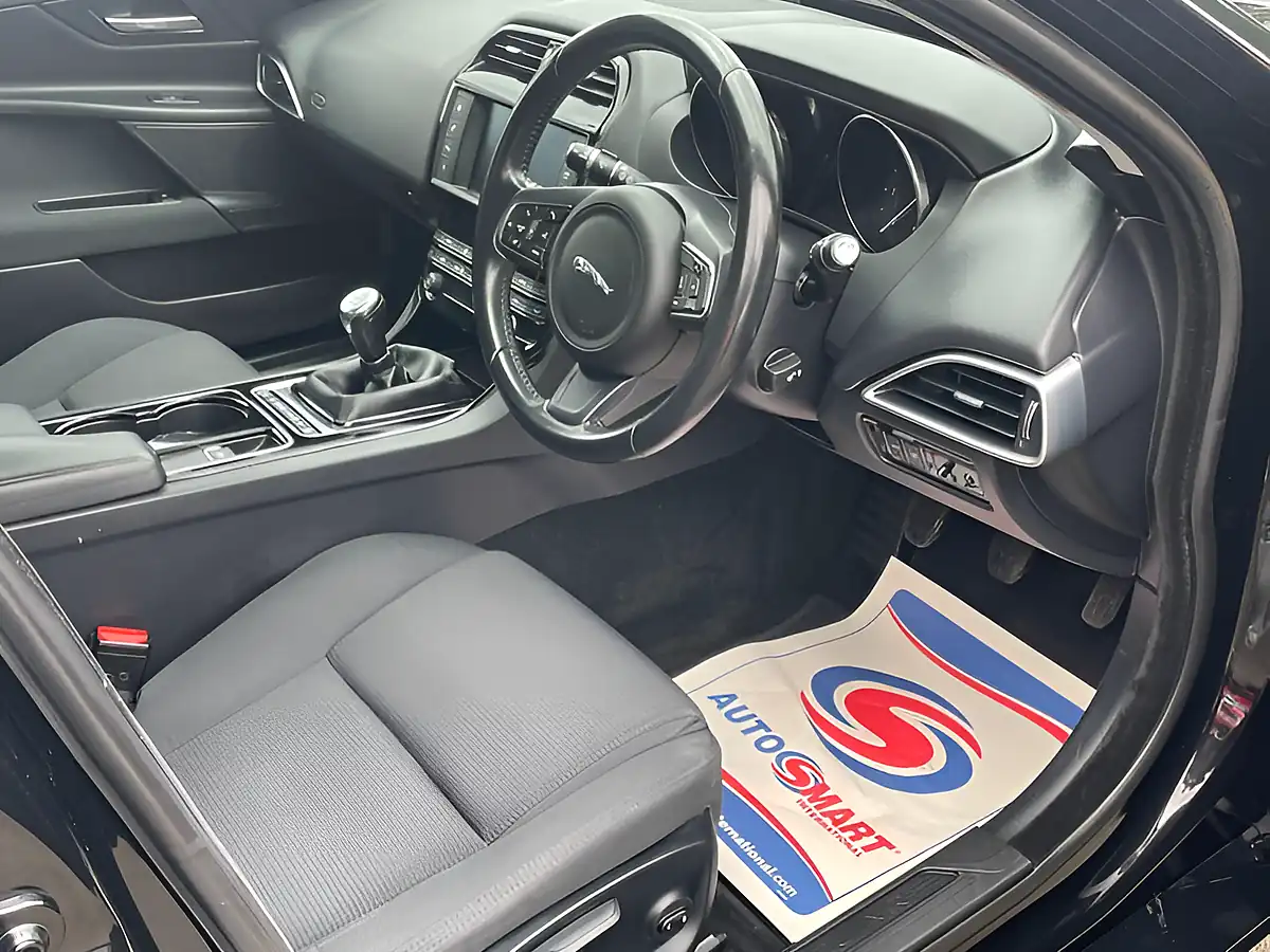 Used 2017 Jaguar Xe Se Black - Interior and Exterior details 17