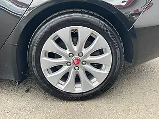 Used 2017 Jaguar Xe Se Black - Interior and Exterior details 8