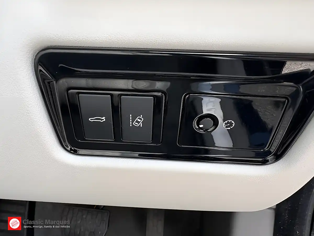 Used 2017 Jaguar Xf Portfolio Black - Interior and Exterior details 14