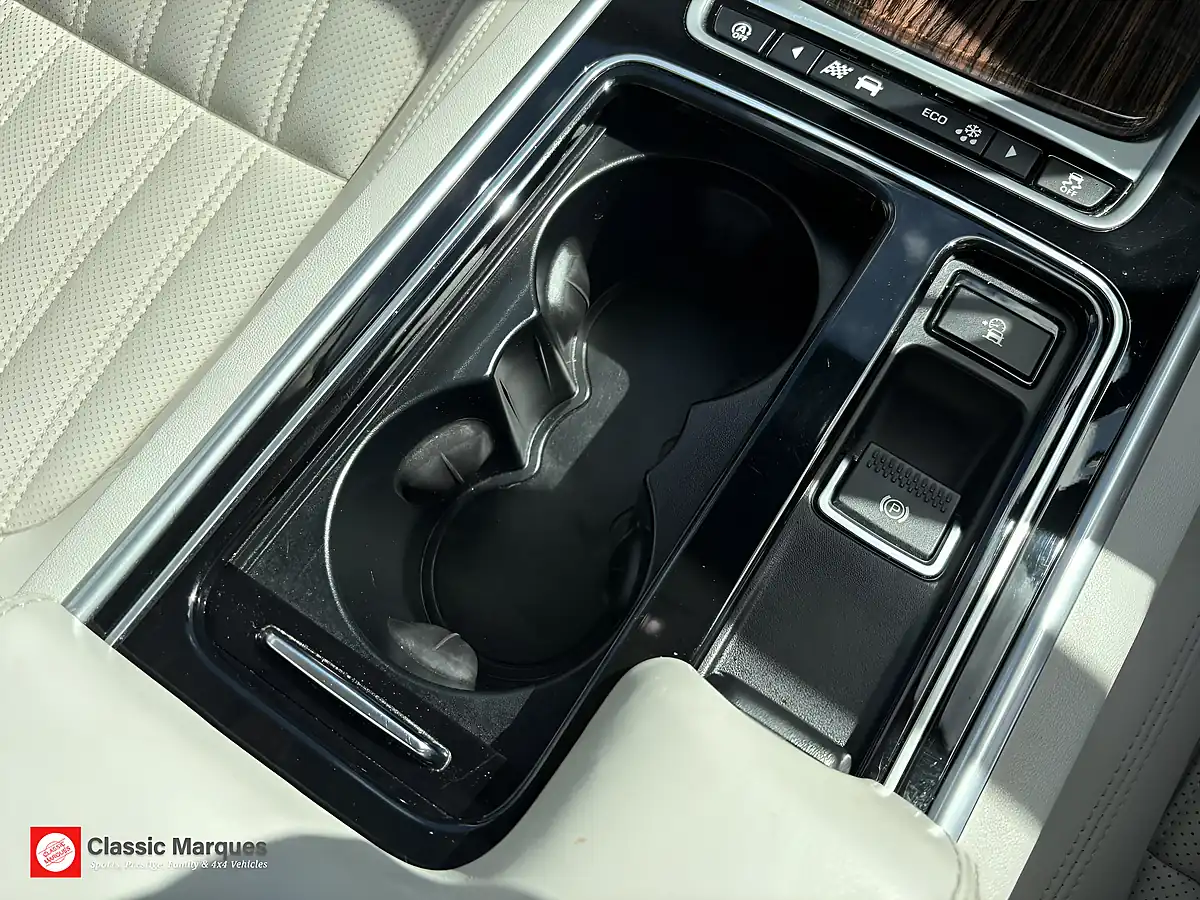 Used 2017 Jaguar Xf Portfolio Black - Interior and Exterior details 18