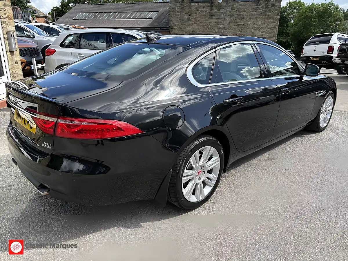 Used 2017 Jaguar Xf Portfolio Black - Interior and Exterior details 7