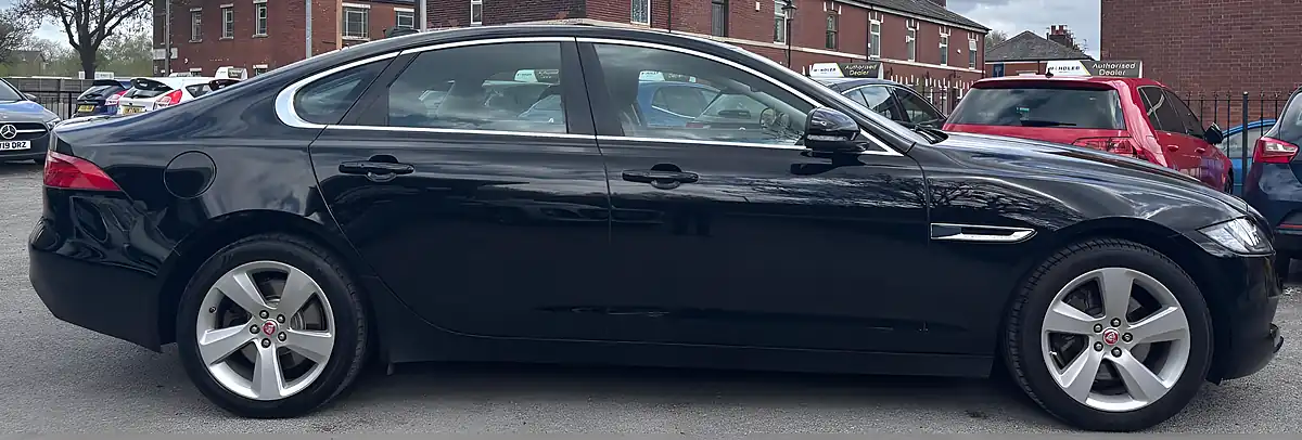 Used 2017 Jaguar Xf Portfolio Black - Interior and Exterior details 9