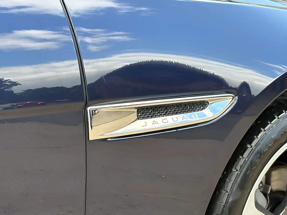 Used 2017 Jaguar Xf Portfolio Loire Blue - Interior and Exterior details 11