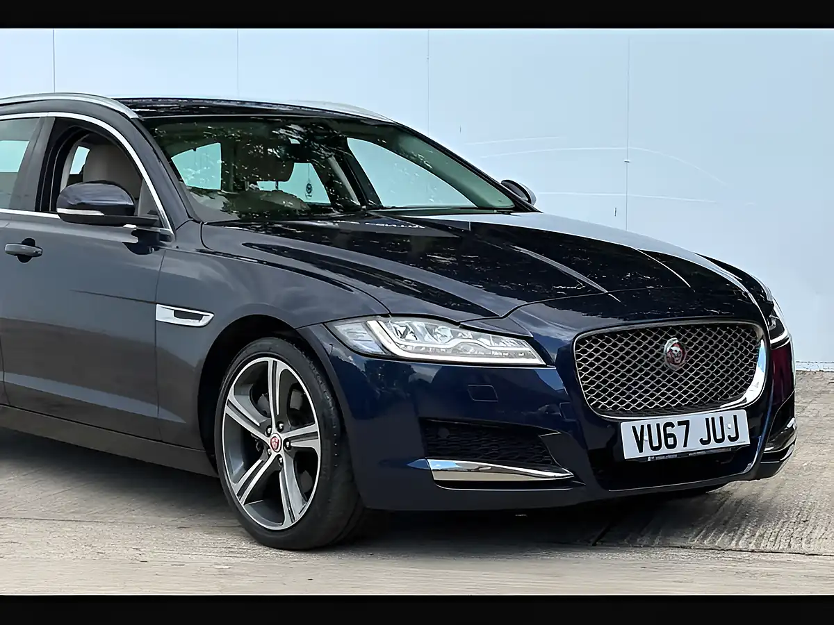 Used 2017 Jaguar Xf Portfolio Loire Blue - Interior and Exterior details 3