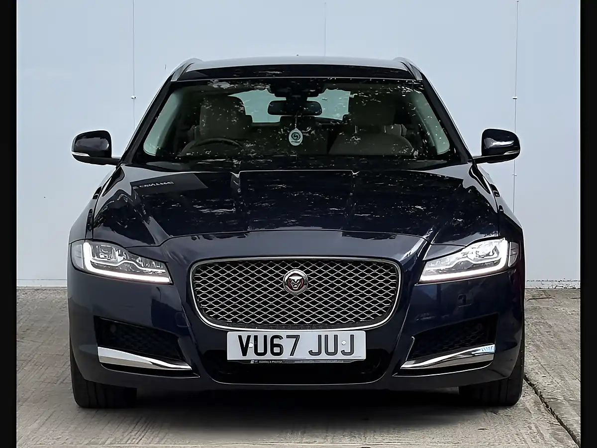 Used 2017 Jaguar Xf Portfolio Loire Blue - Interior and Exterior details 6