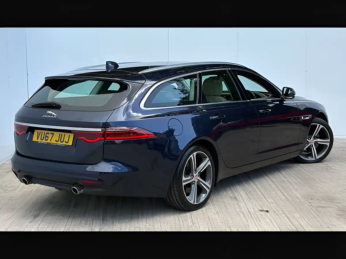 Used 2017 Jaguar Xf Portfolio Loire Blue - Interior and Exterior details 7