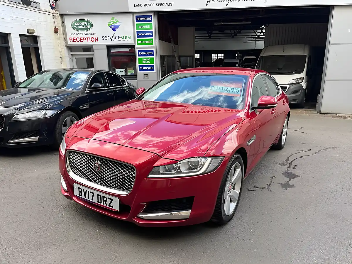 Used 2017 Jaguar Xf Portfolio Red - Interior and Exterior details 6