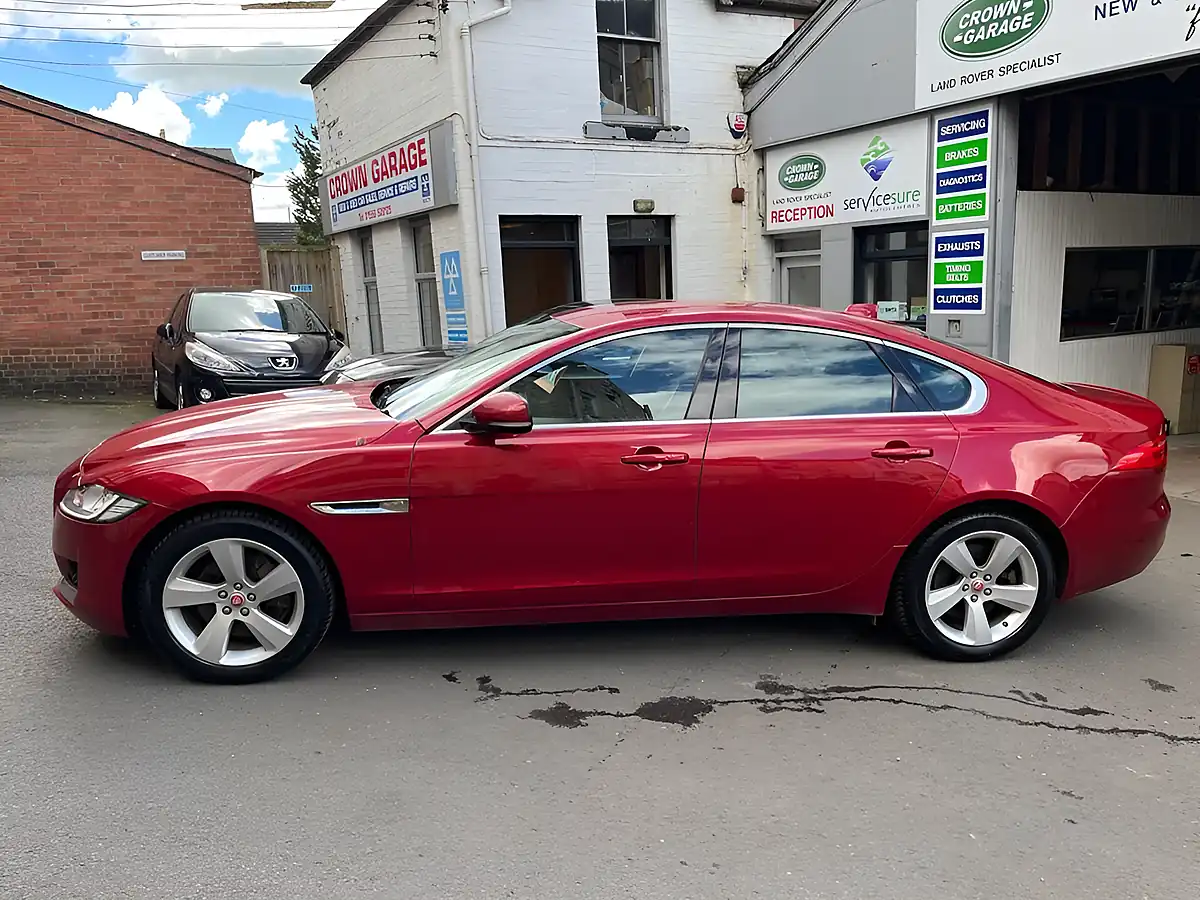Used 2017 Jaguar Xf Portfolio Red - Interior and Exterior details 7