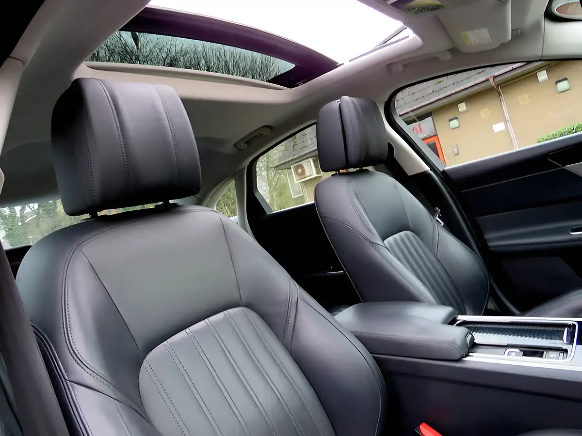 Used 2017 Jaguar Xf Portfolio Santorini Black - Interior and Exterior details 11