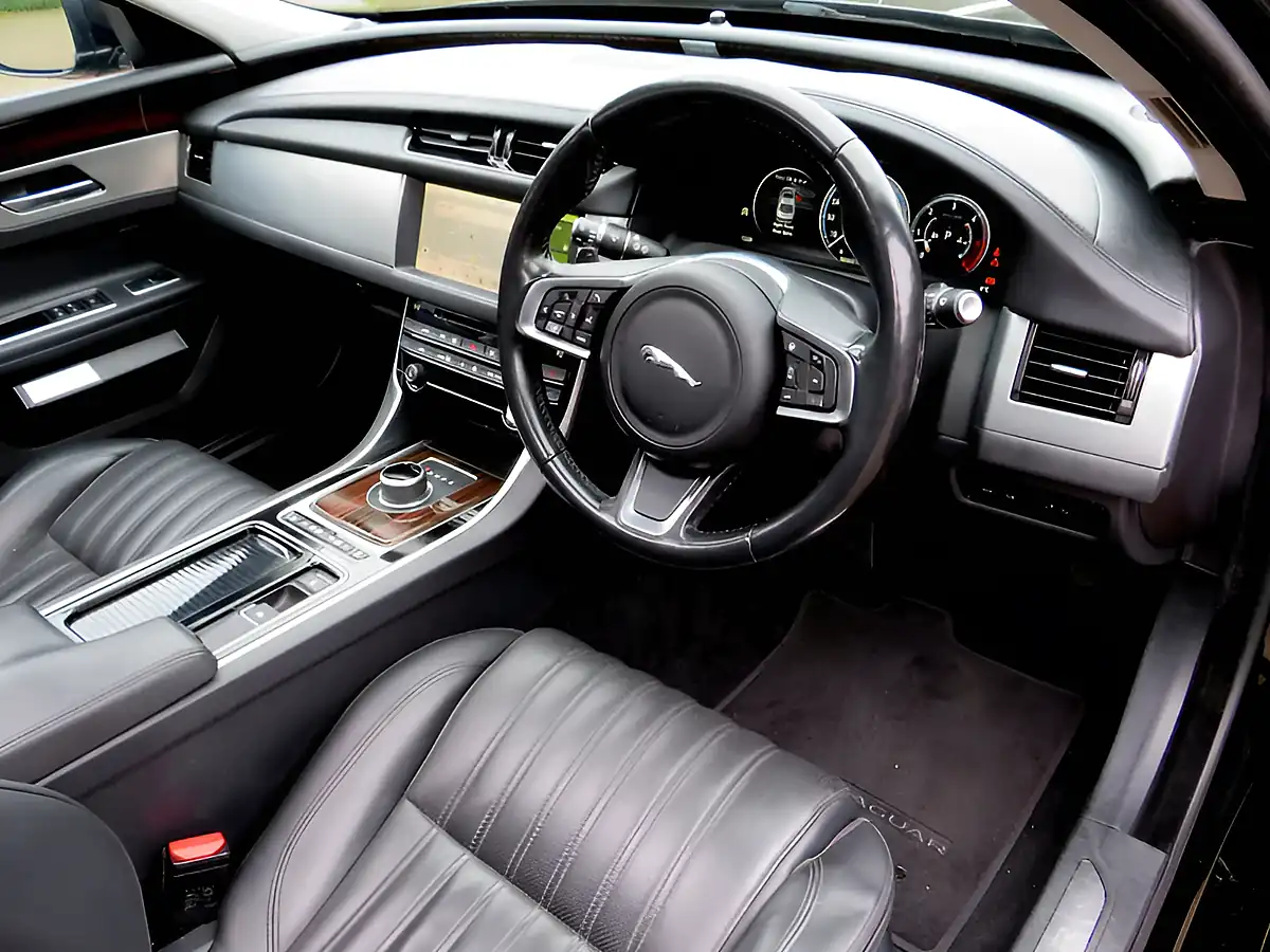 Used 2017 Jaguar Xf Portfolio Santorini Black - Interior and Exterior details 12