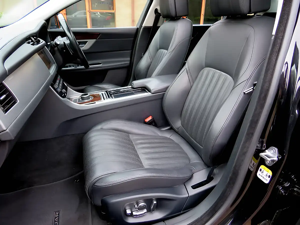 Used 2017 Jaguar Xf Portfolio Santorini Black - Interior and Exterior details 16