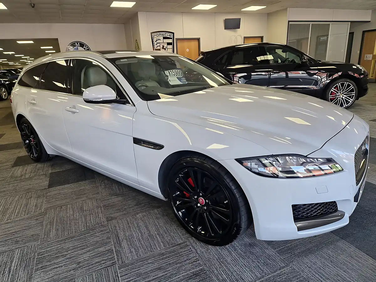 Used 2017 Jaguar Xf Portfolio Sportbrake White - Interior and Exterior details 2
