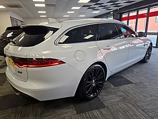 Used 2017 Jaguar Xf Portfolio Sportbrake White - Interior and Exterior details 3