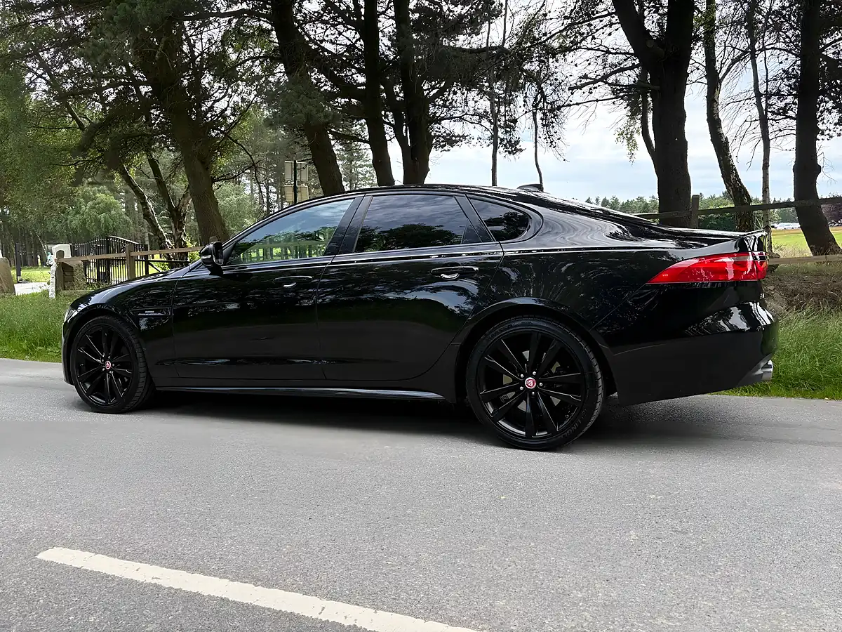 Used 2017 Jaguar Xf R-Sport Black - Interior and Exterior details 17