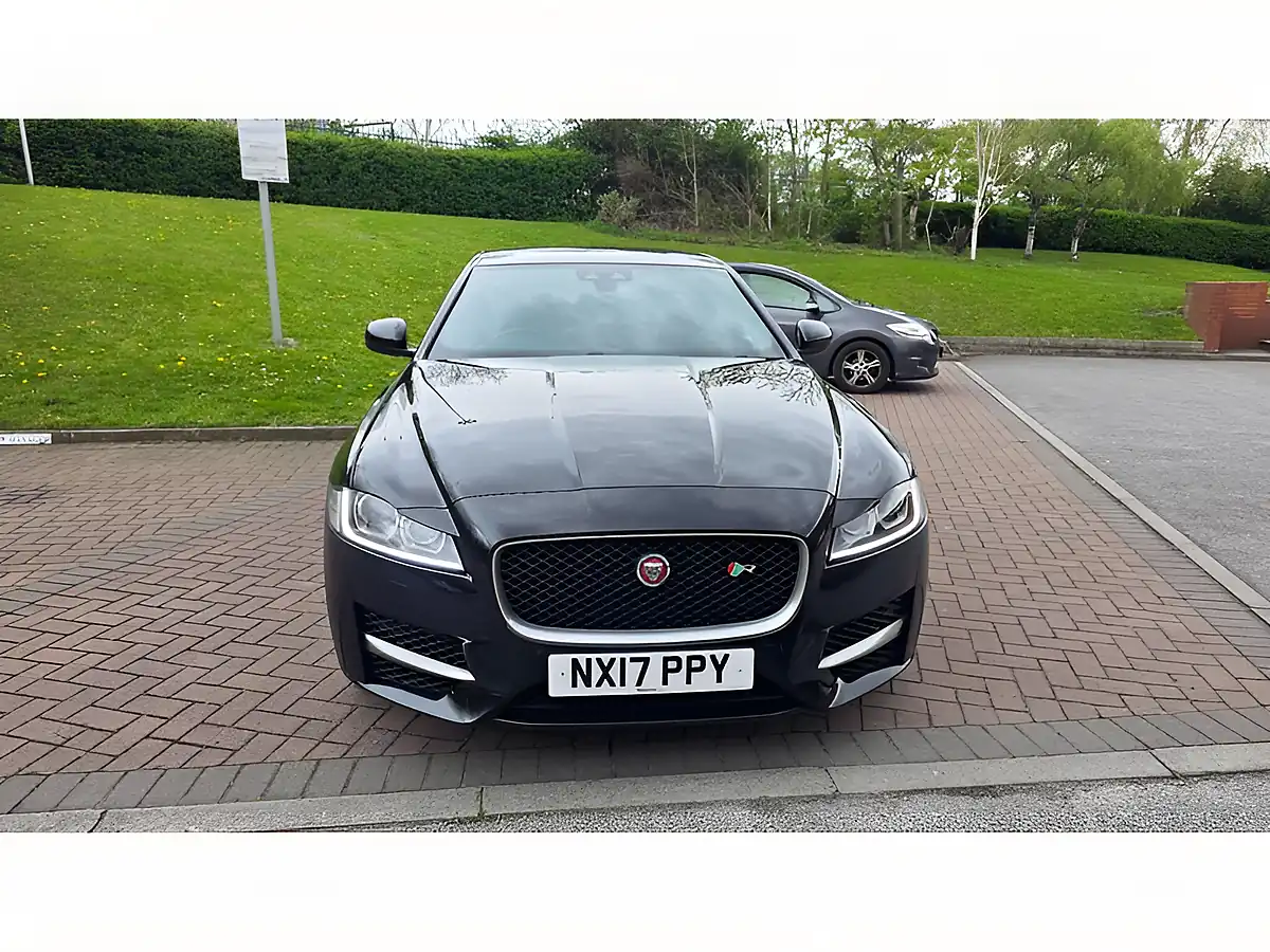 Used 2017 Jaguar Xf R-Sport Black - Front View