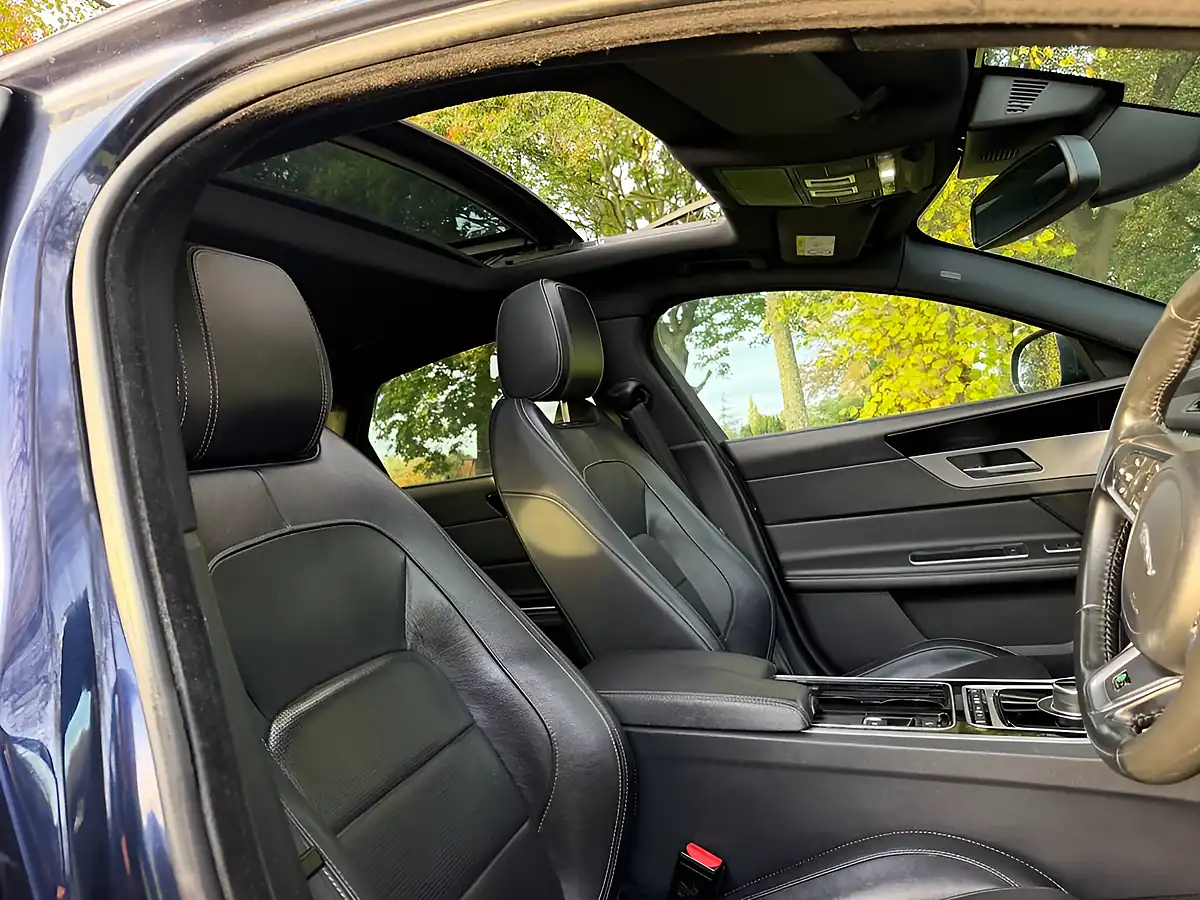 Used 2017 Jaguar Xf R-Sport Blue - Interior and Exterior details 10