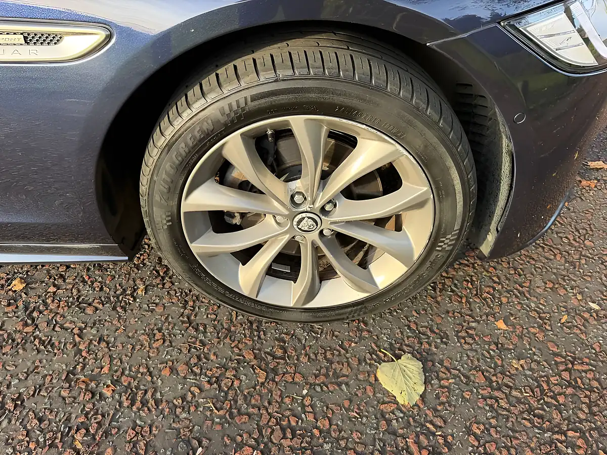 Used 2017 Jaguar Xf R-Sport Blue - Interior and Exterior details 15