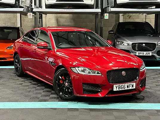 2017 Jaguar XF R-Sport 2.0d Auto