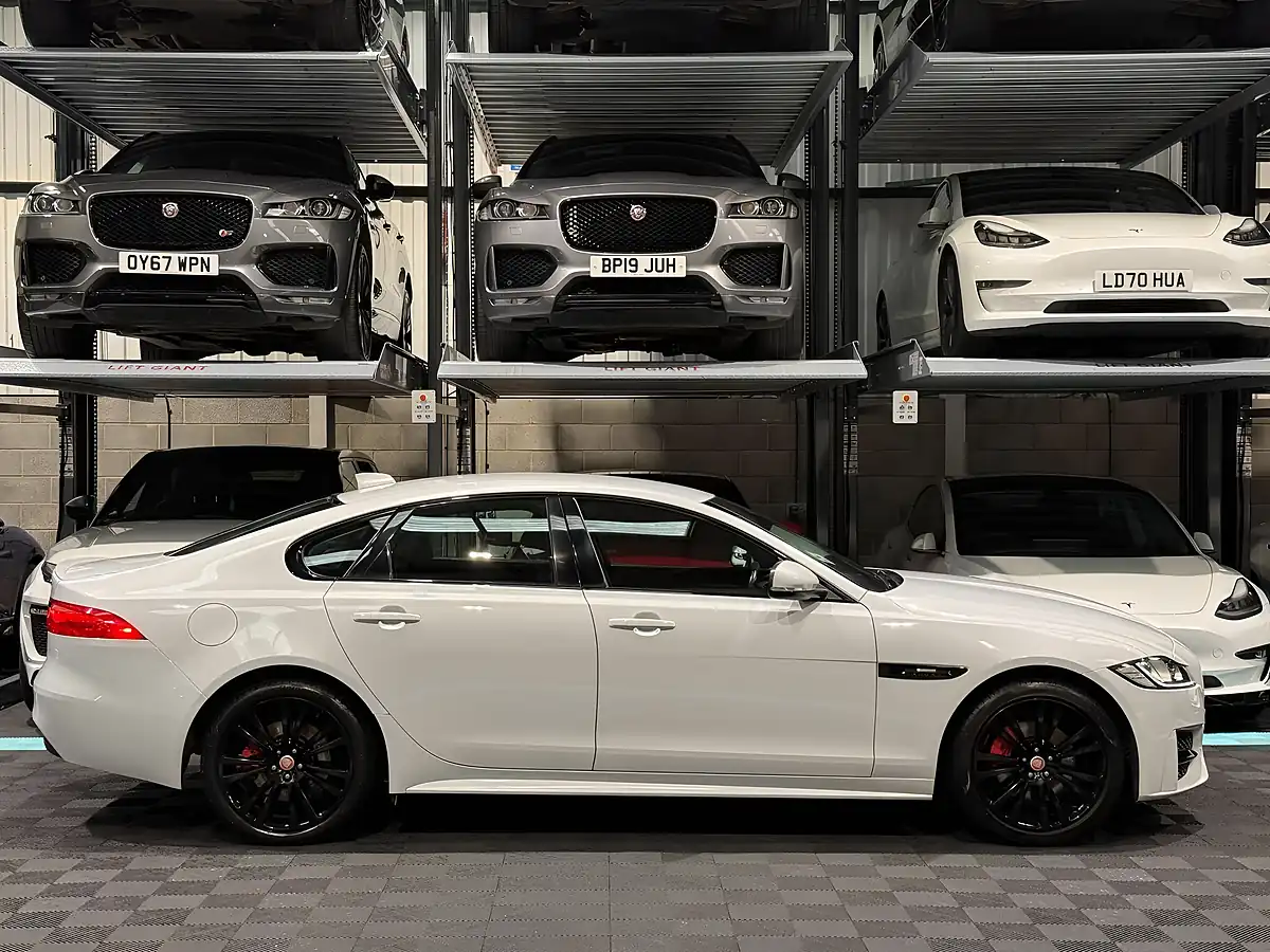 Used 2017 Jaguar Xf R-Sport White - Interior and Exterior details 10