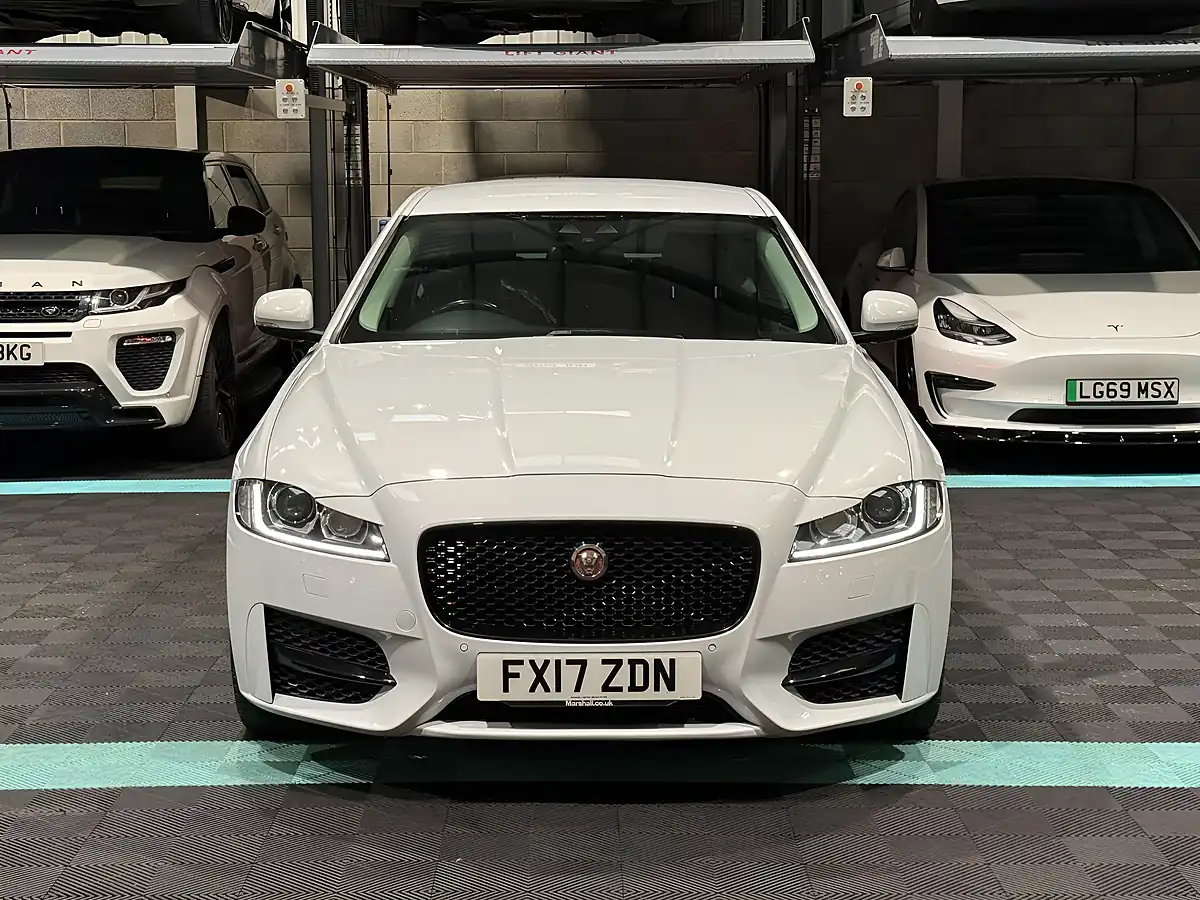 Used 2017 Jaguar Xf R-Sport White - Interior and Exterior details 4