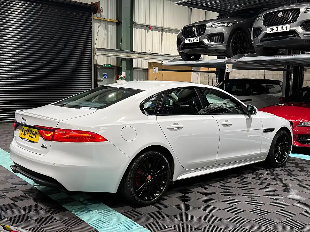 Used 2017 Jaguar Xf R-Sport White - Interior and Exterior details 9
