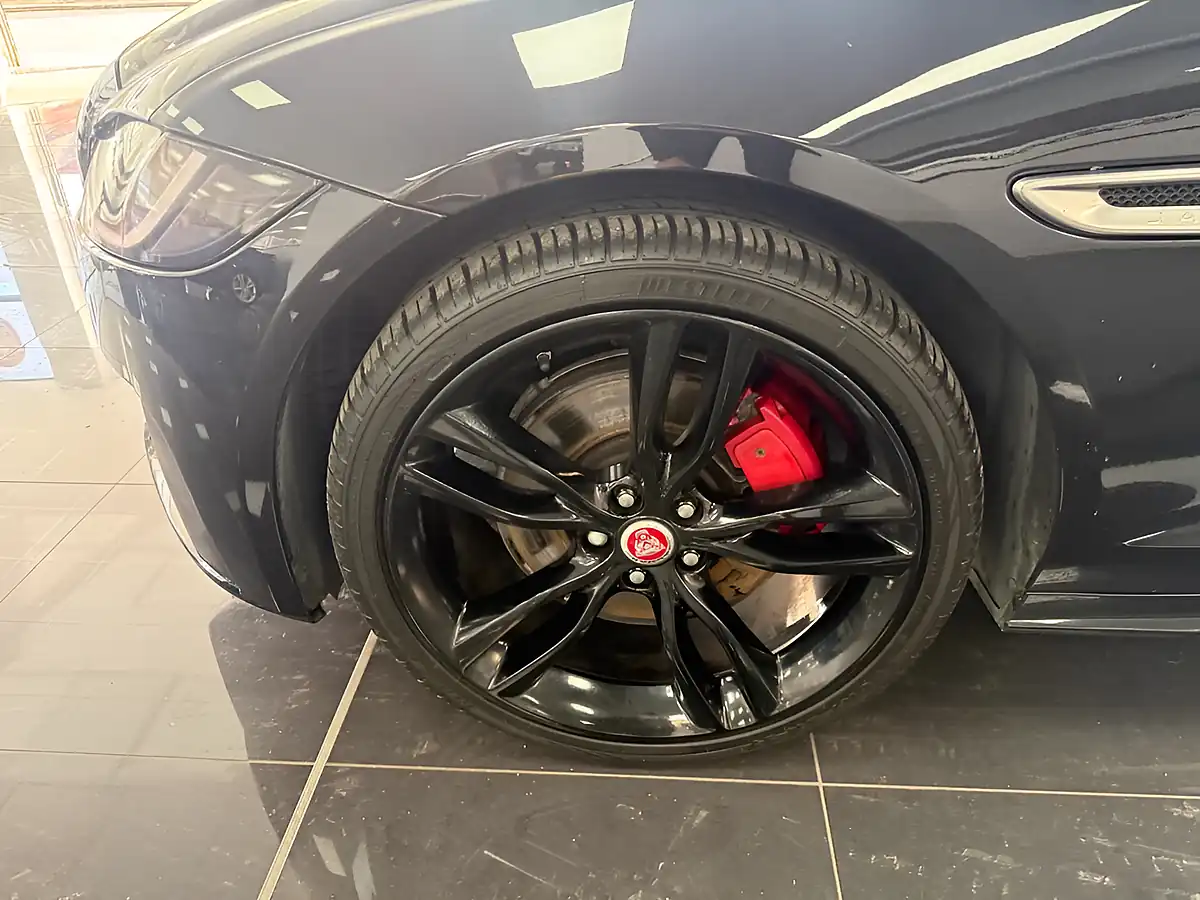 Used 2017 Jaguar Xf S Black - Interior and Exterior details 13