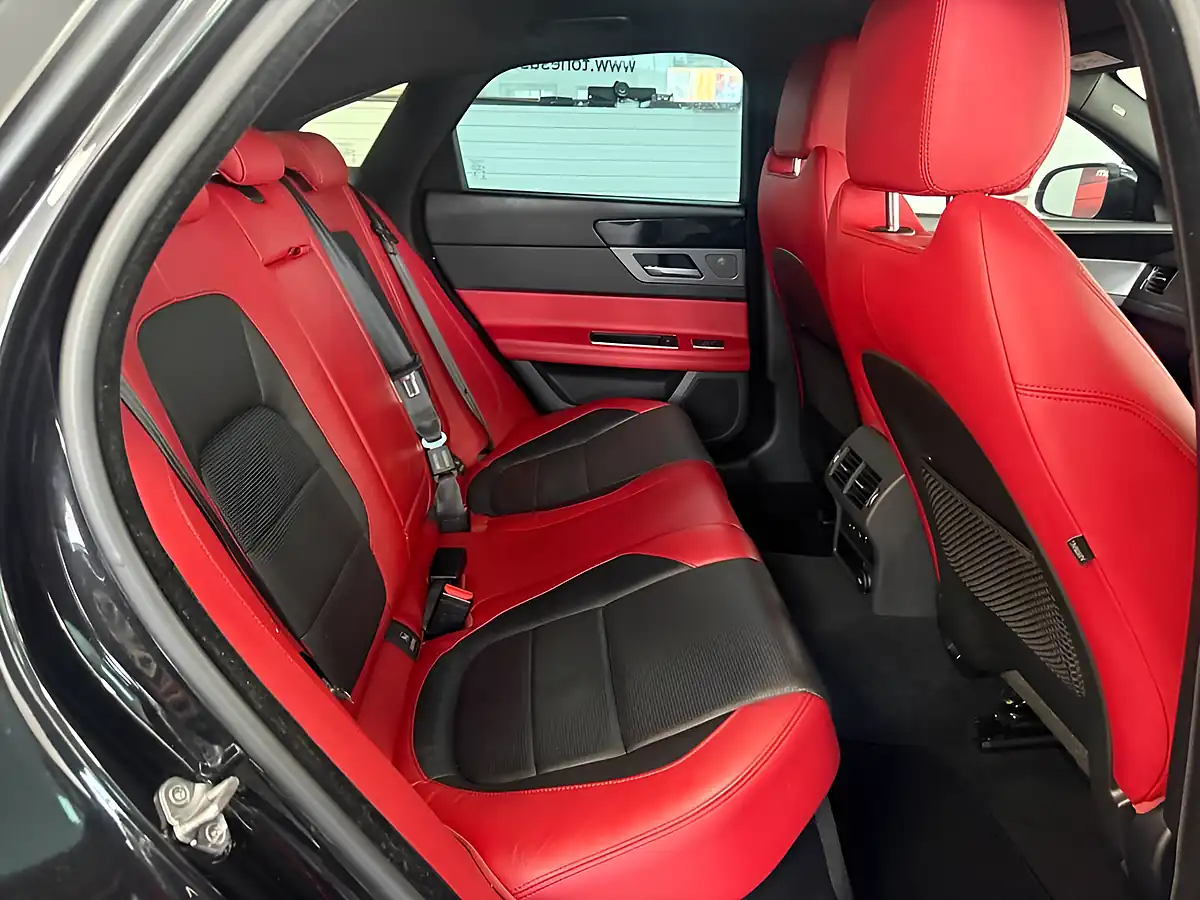 Used 2017 Jaguar Xf S Black - Interior and Exterior details 7