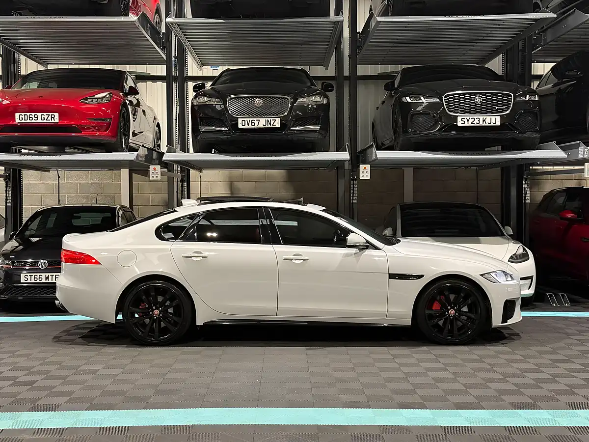 Used 2017 Jaguar Xf S White - Interior and Exterior details 10