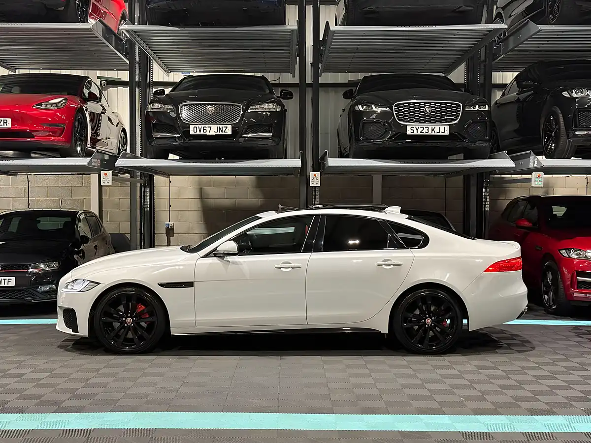 Used 2017 Jaguar Xf S White - Interior and Exterior details 6