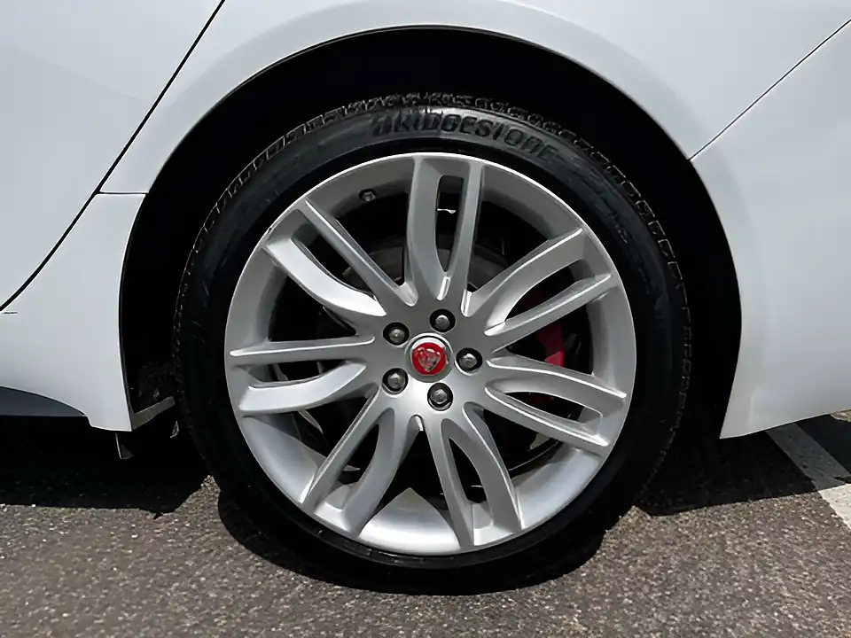 Used 2017 Jaguar Xf S White - Interior and Exterior details 10