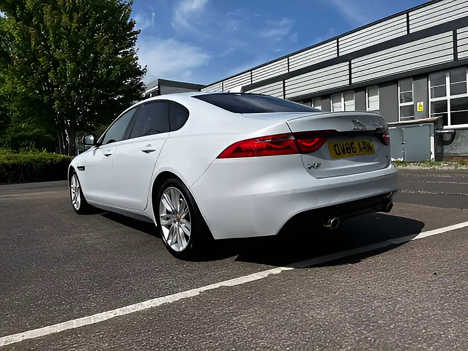 Used 2017 Jaguar Xf S White - Interior and Exterior details 4
