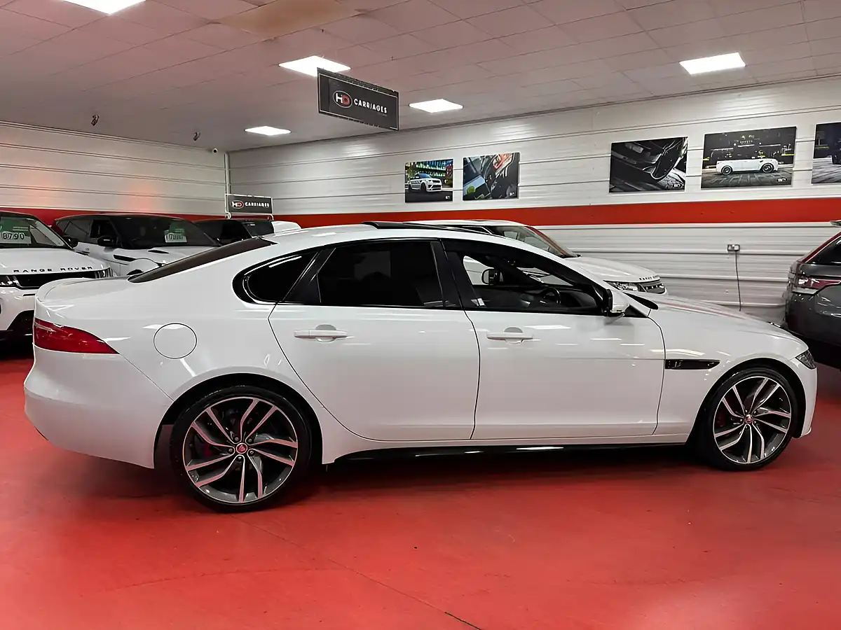 Used 2017 Jaguar Xf S White - Interior and Exterior details 8