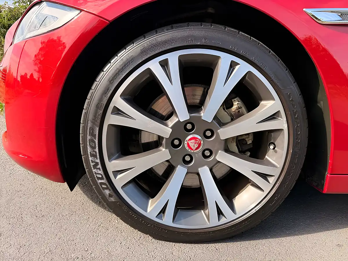 Used 2017 Jaguar Xj Portfolio Italian Racing Red - Interior and Exterior details 14