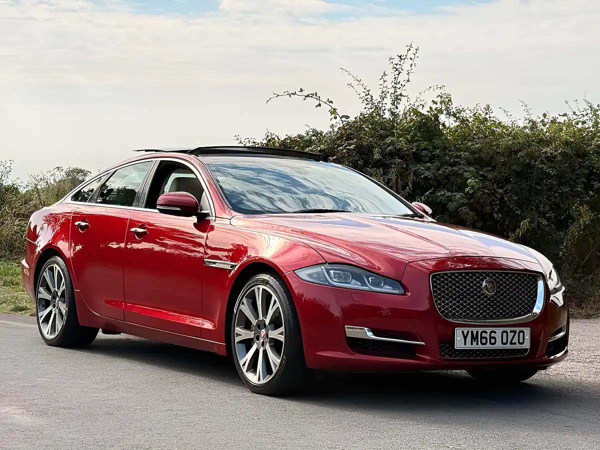 Used 2017 Jaguar Xj Portfolio Italian Racing Red - Interior and Exterior details 3