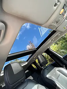 Used 2017 Jeep Renegade Limited White - Interior and Exterior details 12