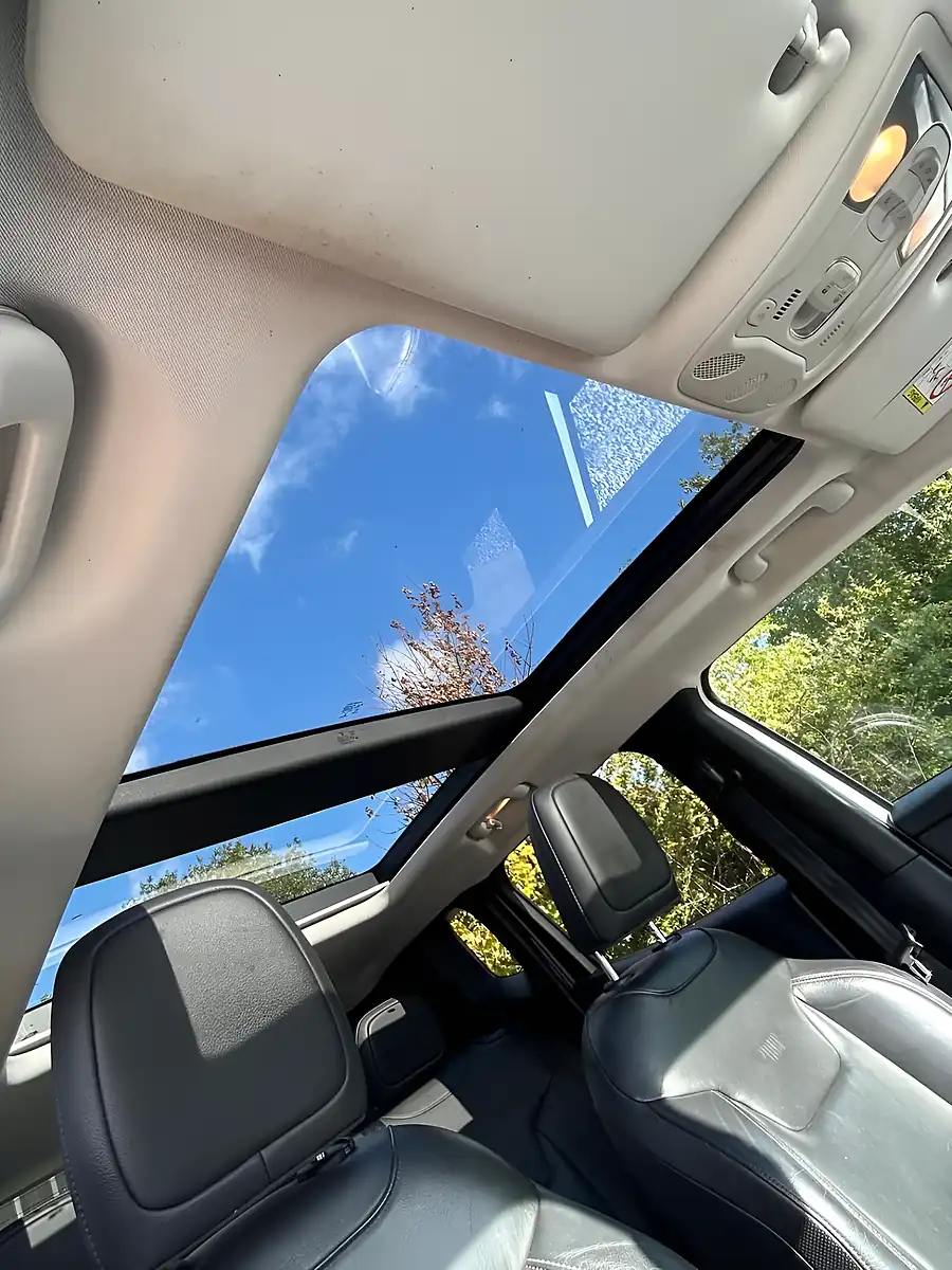 Used 2017 Jeep Renegade Limited White - Interior and Exterior details 12