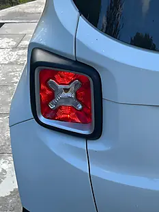 Used 2017 Jeep Renegade Limited White - Interior and Exterior details 9