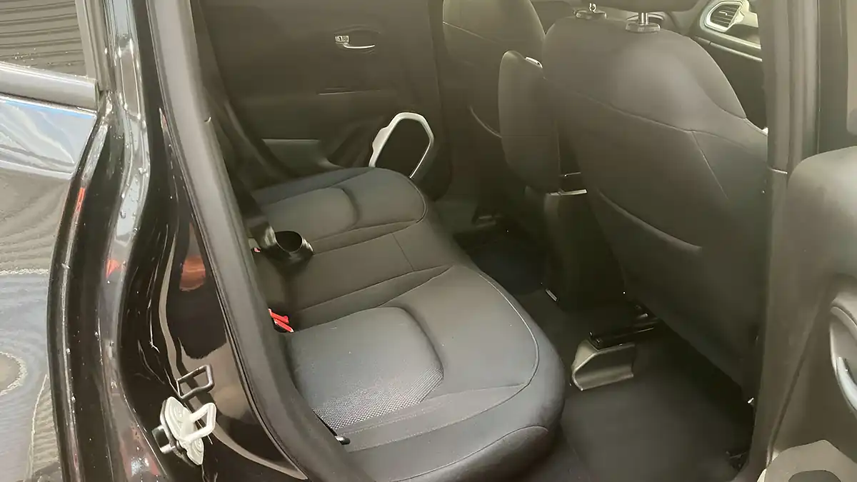 Used 2017 Jeep Renegade Longitude Black - Interior and Exterior details 9