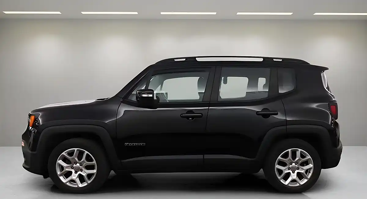 Used 2017 Jeep Renegade Longitude Black - Interior and Exterior details 4