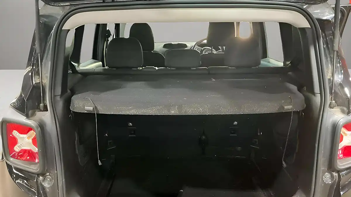 Used 2017 Jeep Renegade Longitude Black - Interior and Exterior details 9