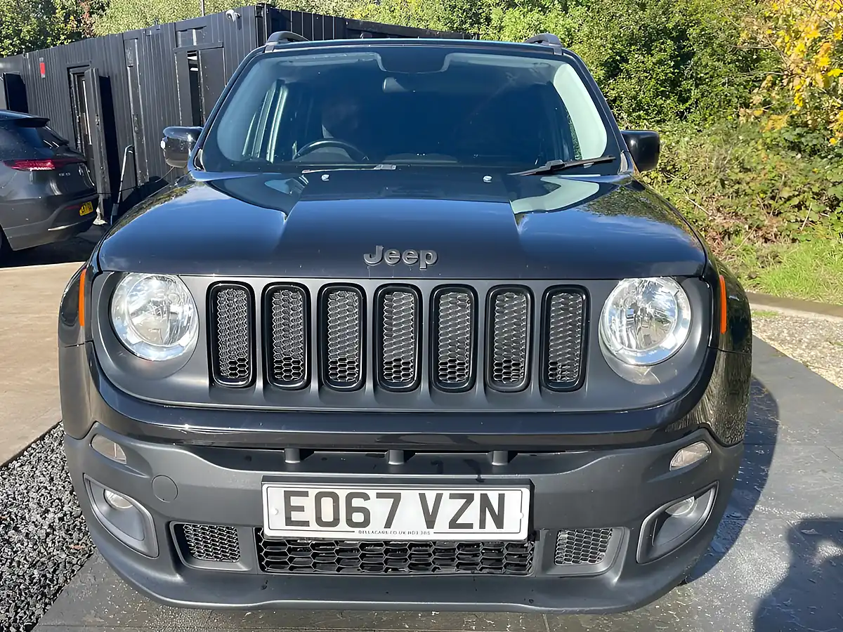 Used 2017 Jeep Renegade Longitude Black - Interior and Exterior details 13