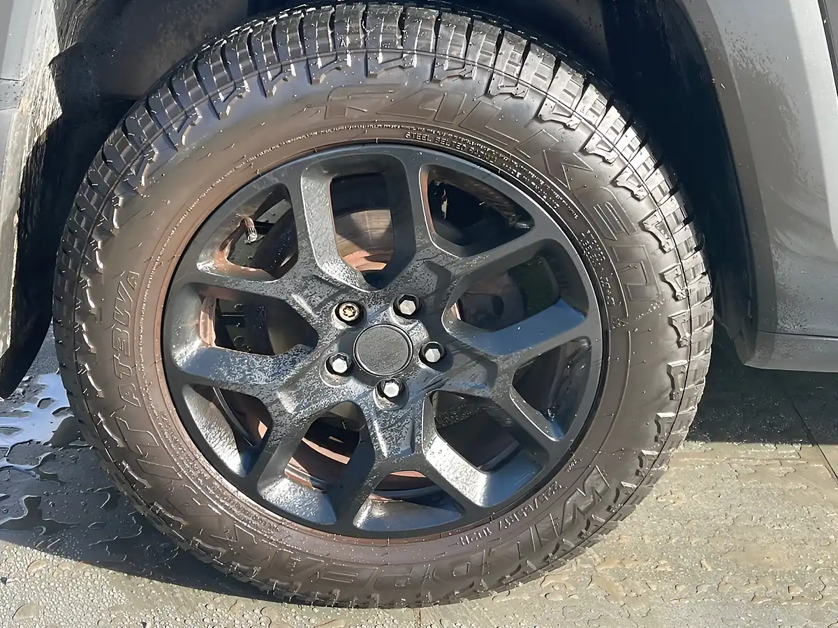Used 2017 Jeep Renegade Longitude Black - Interior and Exterior details 4