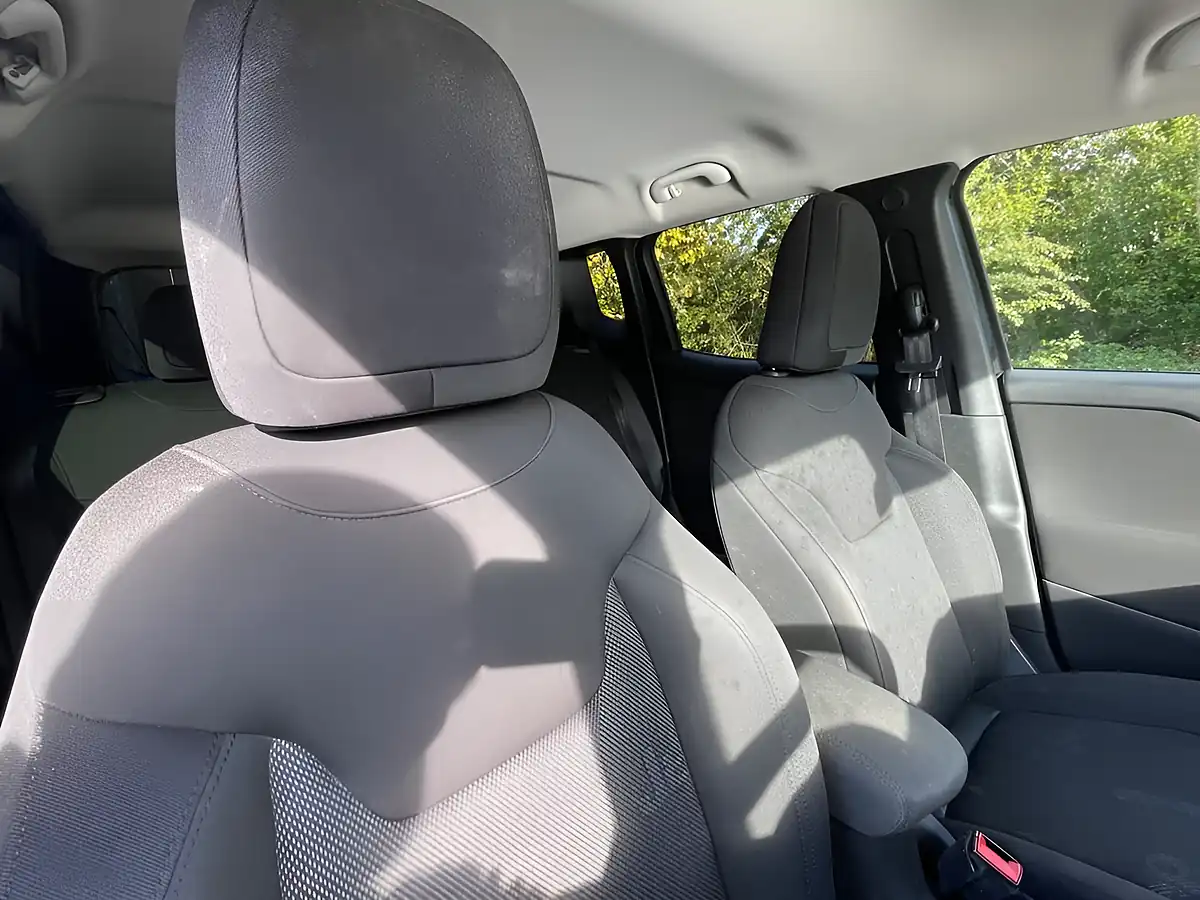 Used 2017 Jeep Renegade Longitude Black - Interior and Exterior details 9