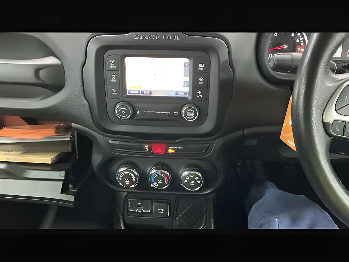 Used 2017 Jeep Renegade Longitude Solar Yellow - Interior and Exterior details 9